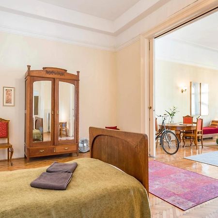 Stunning Spacious Art Nouveau Apart , Grand Piano Apartment Budapest Exterior photo